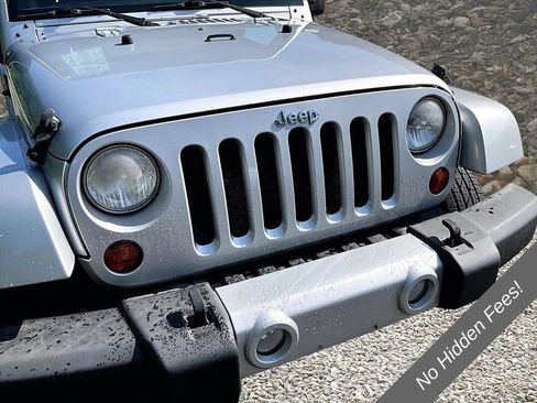 Used 2012 Jeep Wrangler Sahara w/ Dual Top Group AWD/4WD image 25