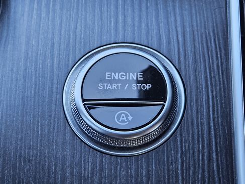 Certified 2024 Mercedes-Benz C 300 Sedan image 21