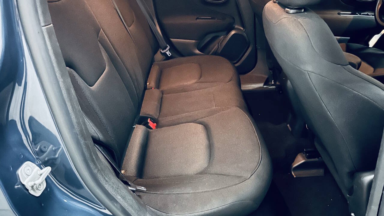 Used 2020 Jeep Renegade Sport w/ UConnect 7.0 Group FWD image 21