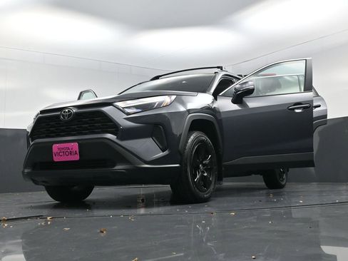 Used 2025 Toyota RAV4 XLE w/ Convenience Package image 28
