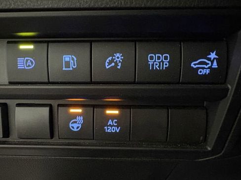 Used 2022 Toyota Tundra Capstone AWD/4WD image 12