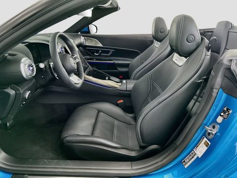 Certified 2025 Mercedes-Benz SL 55 AMG 4MATIC image 17