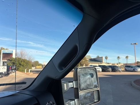 Used 2012 Ford F250 XLT w/ Camper Pkg image 35