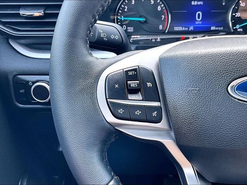 Certified 2024 Ford Explorer XLT AWD/4WD image 18