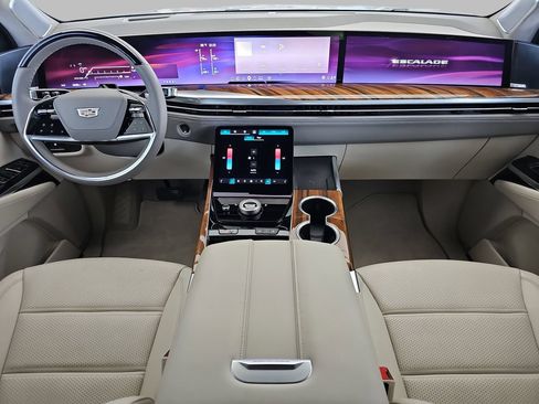 Certified 2026 Cadillac Escalade Platinum Sport w/ LPO, ONYX Package AWD/4WD image 9