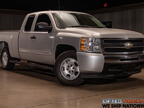 Used 2011 Chevrolet Silverado 1500 LT AWD/4WD image 1