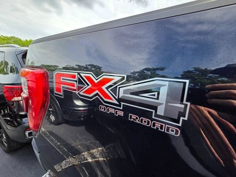 Used 2021 Ford F150 Lariat w/ Equipment Group 502A High AWD/4WD image 11