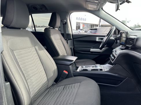 Used 2021 Ford Explorer XLT image 26