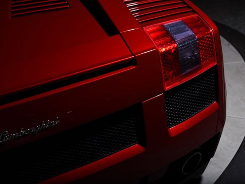 Used 2004 Lamborghini Gallardo image 8
