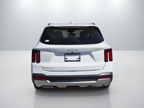 New 2026 Kia Sorento S FWD image 8