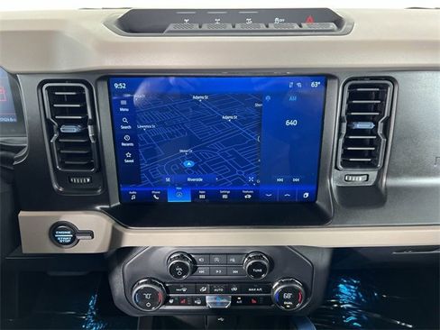 Used 2023 Ford Bronco Wildtrak image 14