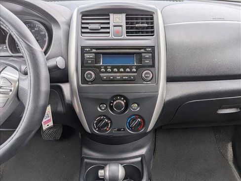 Used 2016 Nissan Versa SV image 13