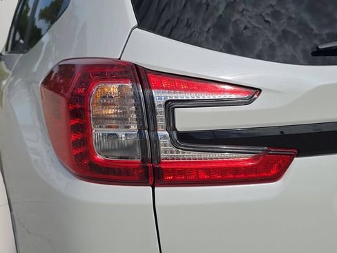 Certified 2023 Subaru Ascent Onyx Edition Limited AWD/4WD image 7