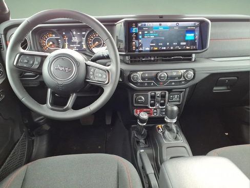 Used 2026 Jeep Gladiator Rubicon AWD/4WD image 9