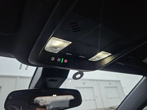 Used 2022 Chevrolet Equinox RS FWD image 17