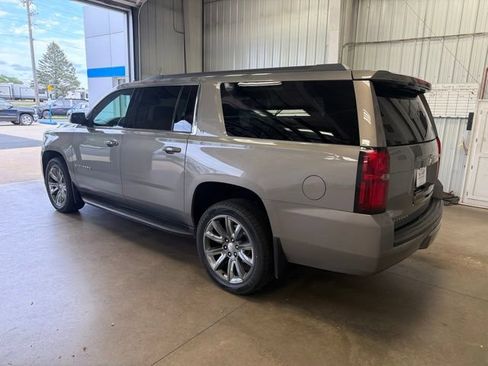 Used 2018 Chevrolet Suburban LT AWD/4WD image 7