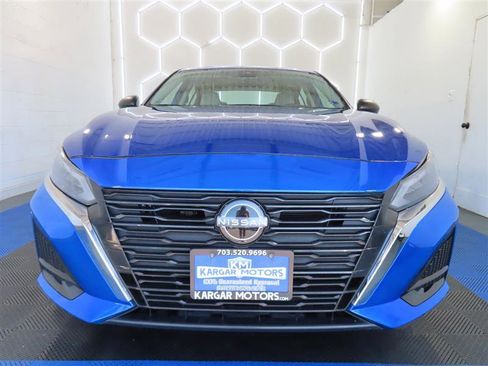 Used 2025 Nissan Altima 2.5 SV FWD image 3