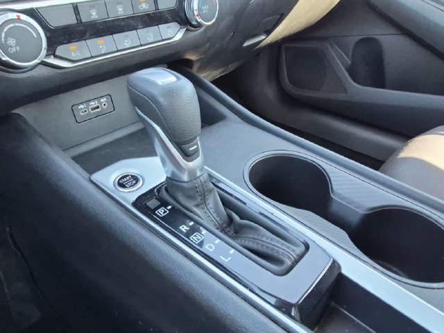 Used 2025 Nissan Altima 2.5 SV FWD image 29