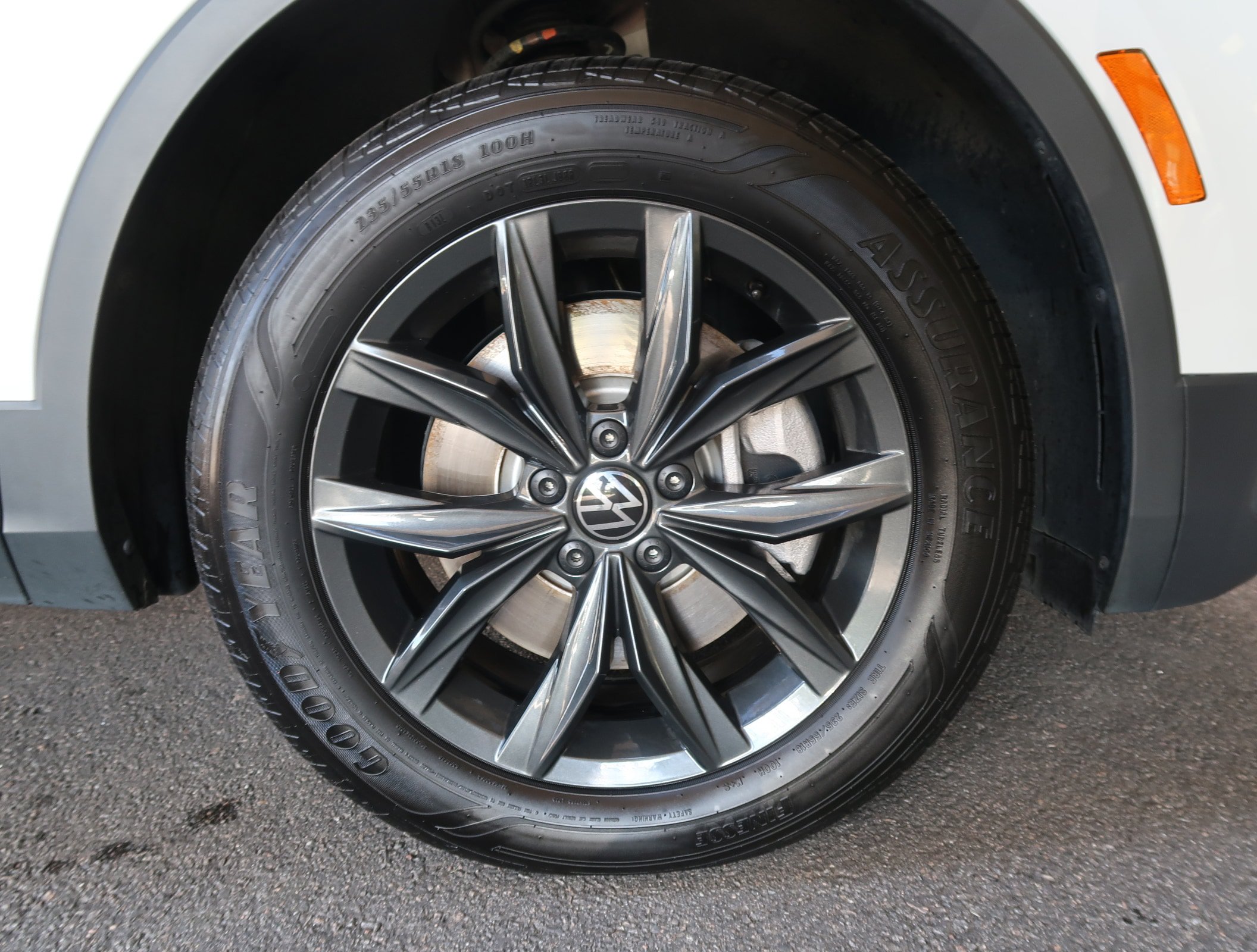 Used 2024 Volkswagen Tiguan SE FWD image 46