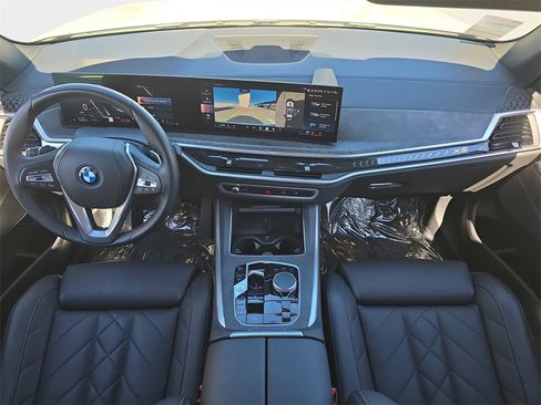 Used 2024 BMW X5 xDrive50e w/ Parking Assistance Package image 10