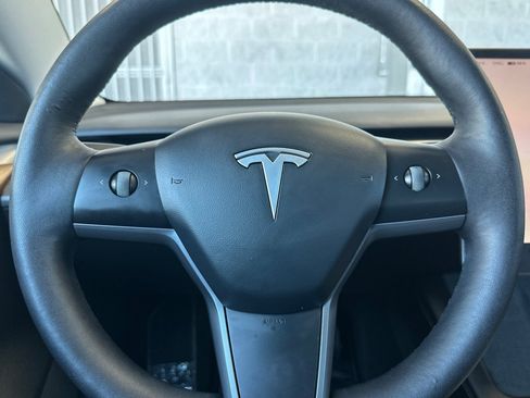 Used 2022 Tesla Model 3 Long Range AWD/4WD image 21