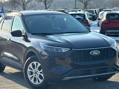 Certified 2023 Ford Escape Active w/ Tech Pack #2 image 2