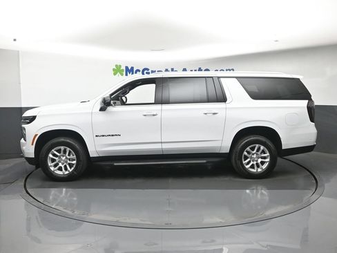 New 2026 Chevrolet Suburban LT w/ Comfort Package AWD/4WD image 29