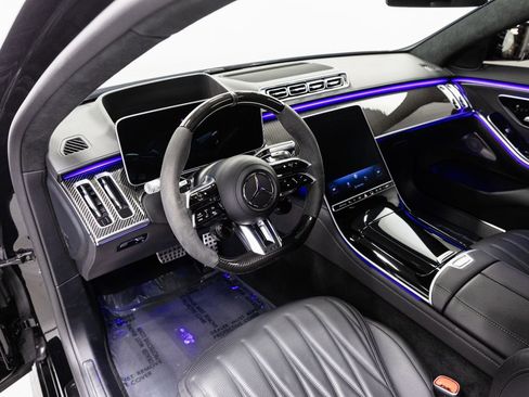 Used 2024 Mercedes-Benz S 63 AMG S image 9