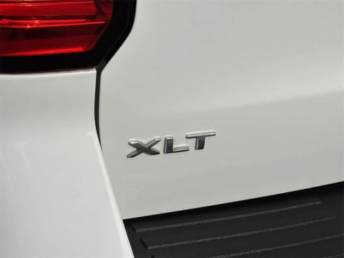 Used 2023 Ford Expedition Max XLT image 34