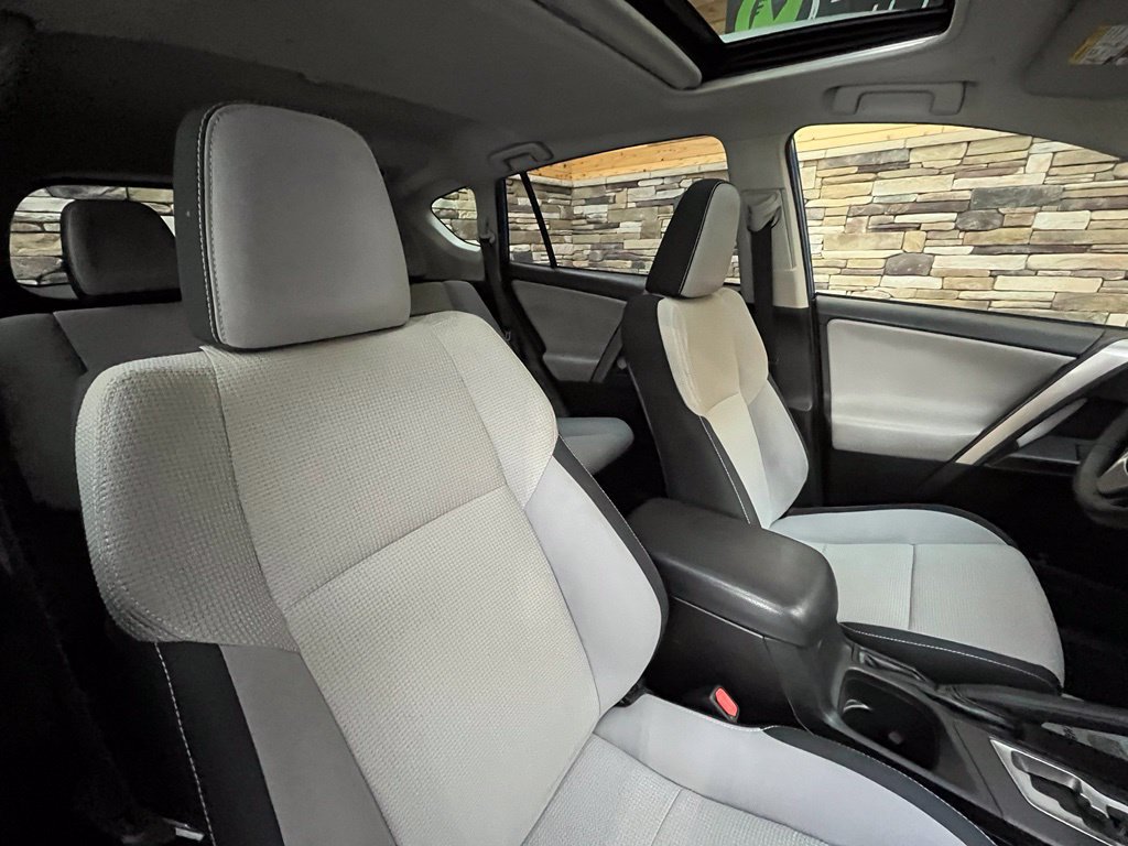 Used 2017 Toyota RAV4 XLE AWD/4WD image 20