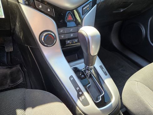 Used 2013 Chevrolet Cruze LT w/ Technology Package image 19