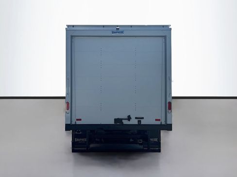 Used 2025 RAM ProMaster 3500 w/ Quick Order Package 22G SLT FWD image 3