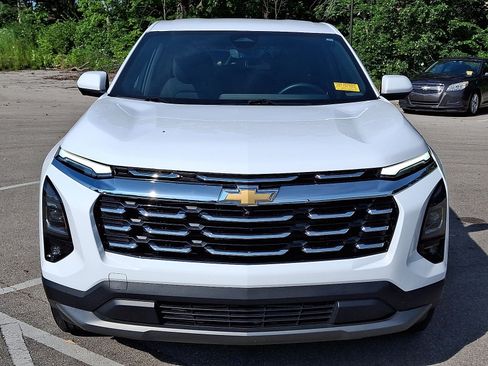 Used 2025 Chevrolet Equinox LT w/ Safety and Technology Package FWD image 29