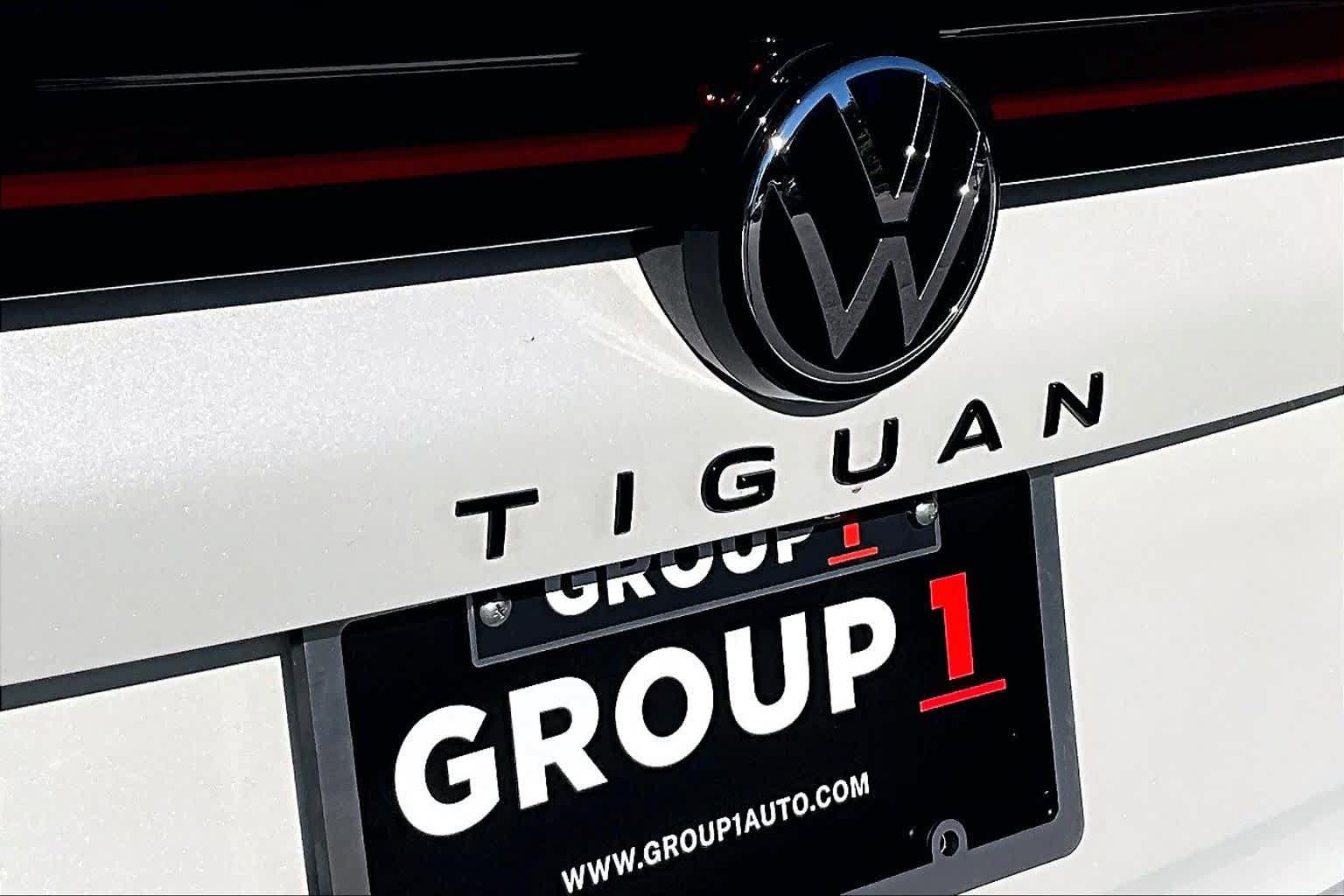 Used 2026 Volkswagen Tiguan SE R-Line FWD image 32