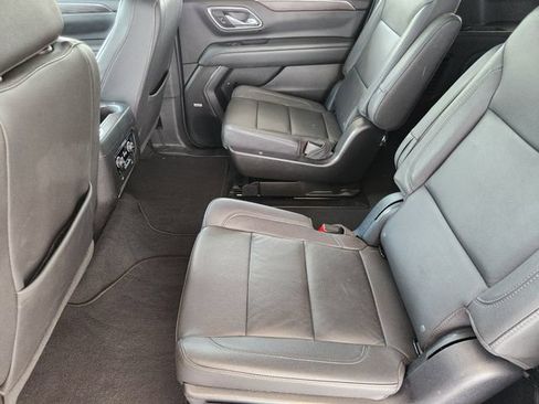 Used 2023 Chevrolet Suburban Z71 w/ Luxury Package AWD/4WD image 30