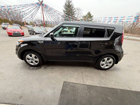 Used 2018 Kia Soul FWD image 5