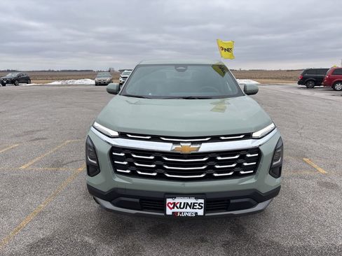 New 2026 Chevrolet Equinox LT w/ LPO, Floor Liner Package image 2