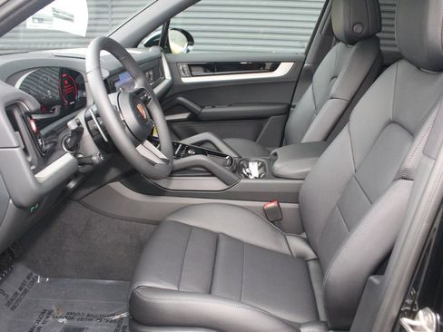New 2026 Porsche Cayenne AWD/4WD image 5