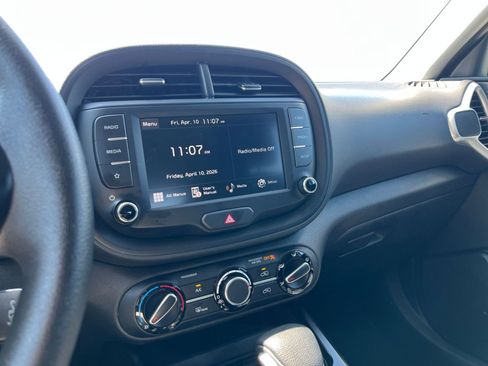 Used 2025 Kia Soul LX w/ LX Technology Package image 20