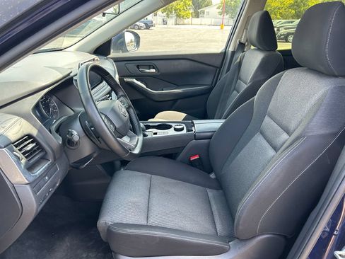 Used 2025 Nissan Rogue SV AWD/4WD image 26
