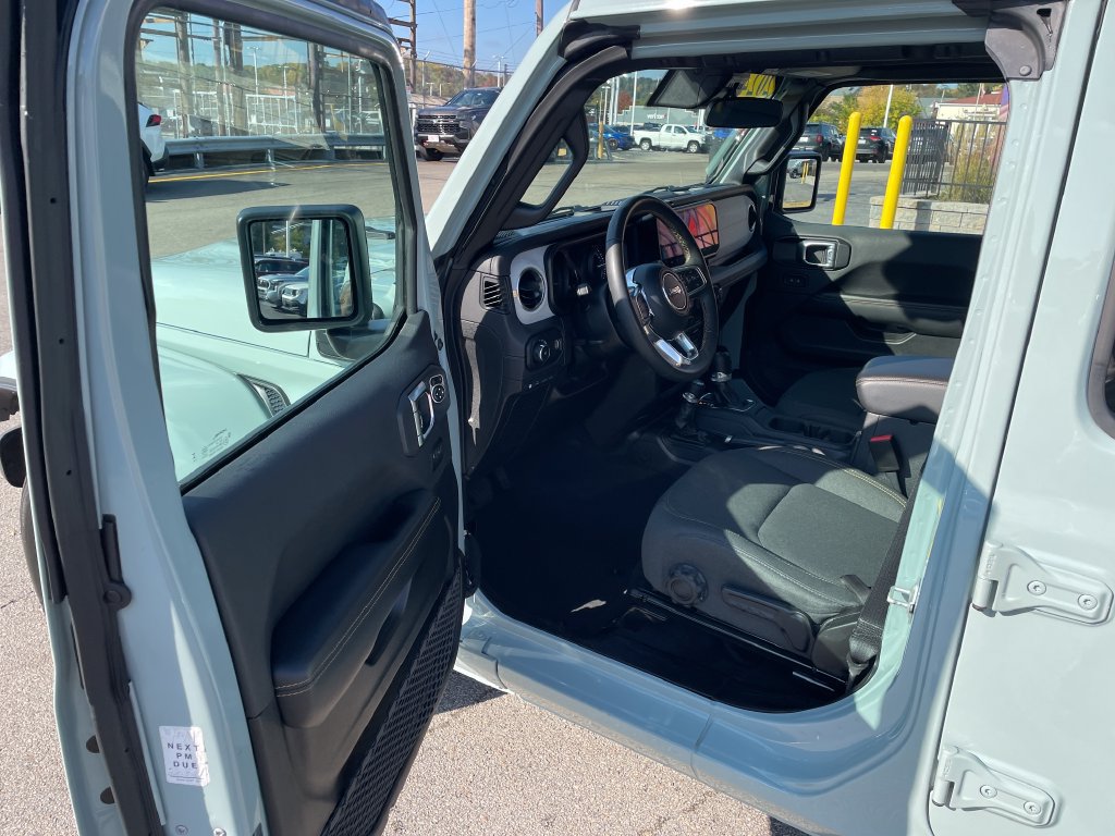 Certified 2024 Jeep Wrangler Unlimited Sahara AWD/4WD image 14