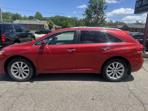 Used 2011 Toyota Venza image 12