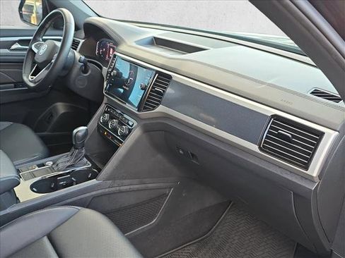 Used 2021 Volkswagen Atlas Cross Sport SEL image 22