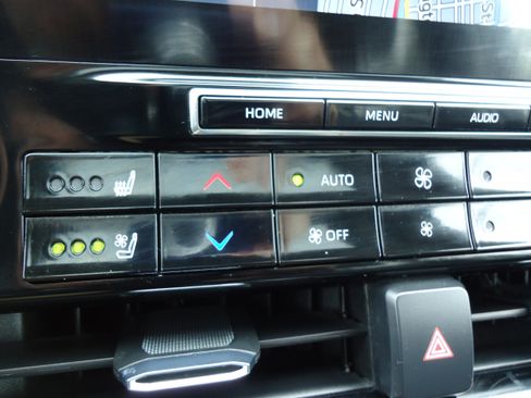 Used 2022 Toyota Highlander Limited AWD/4WD image 20