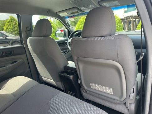 Used 2014 Toyota Tacoma PreRunner w/ SR5 Package image 31