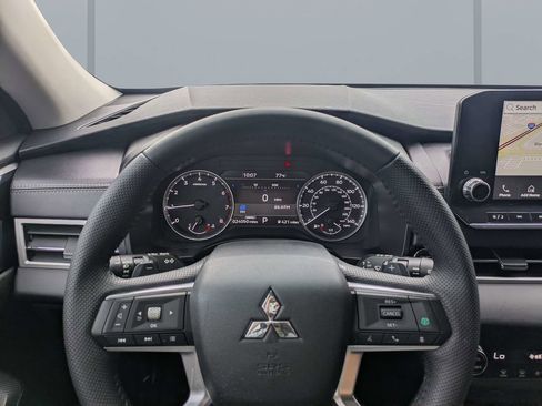 Used 2024 Mitsubishi Outlander SE FWD image 30