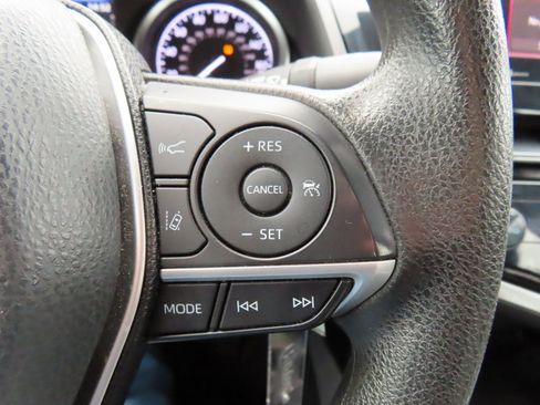 Used 2023 Toyota Camry LE image 17