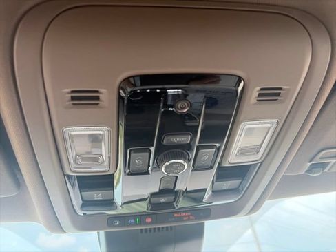 New 2026 GMC Yukon Denali w/ Sun & Power Step Package AWD/4WD image 24