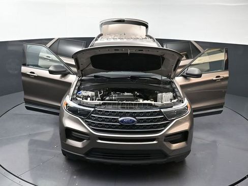 Used 2021 Ford Explorer XLT image 54