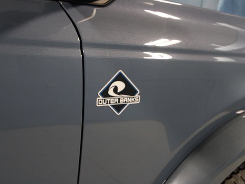 Used 2025 Ford Bronco Outer Banks AWD/4WD image 35